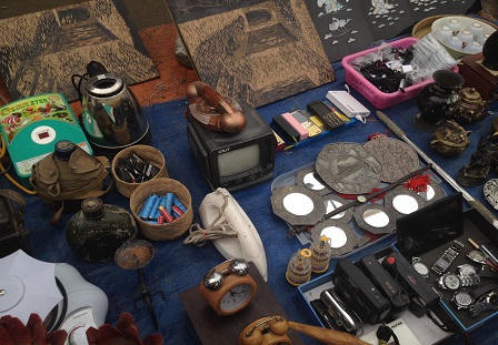 Phiên chợ đồ cổ độc đáo giữa lòng Thủ đô